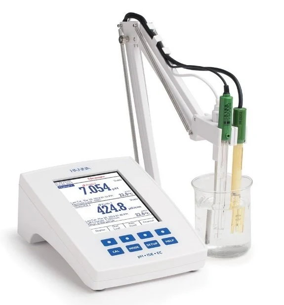 HANNA HI5522-02 Laboratuvar Araştırma Sınıfı Tezgahüstü Tablet pH / mV / ISE ve EC / TDS / Tuzluluk / Rezistivite Metresi